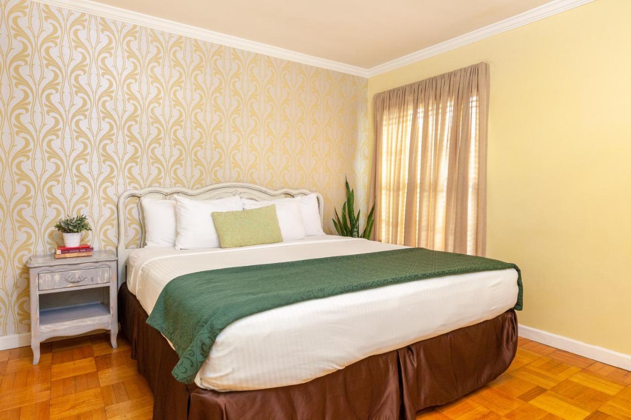 The Lafayette Hotel, Swim Club & Hotel 3*